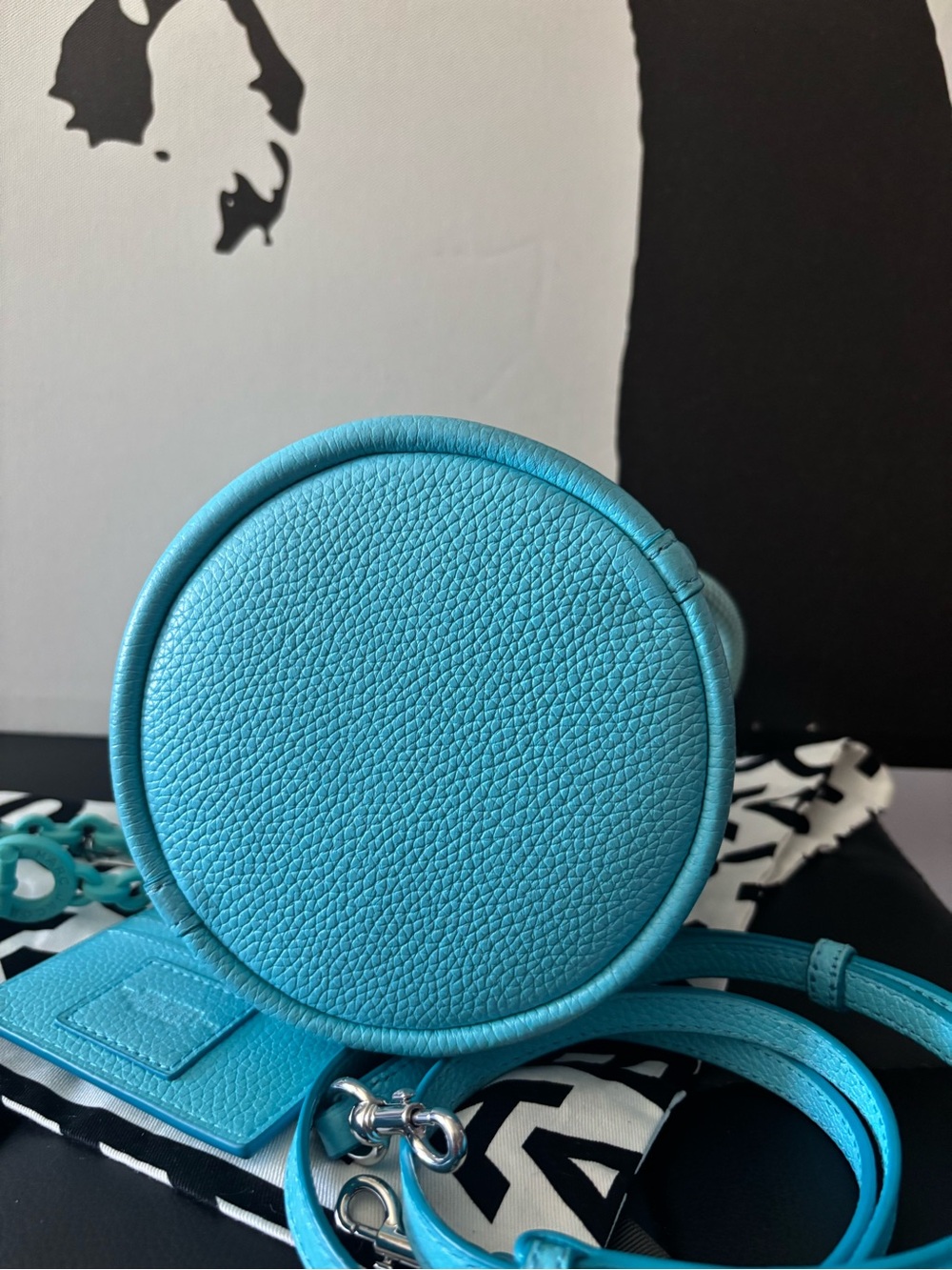 Marc Jacobs MINI The Bucket Bag in Turquoise with Card Case and Bracelet - Picture 10 of 14